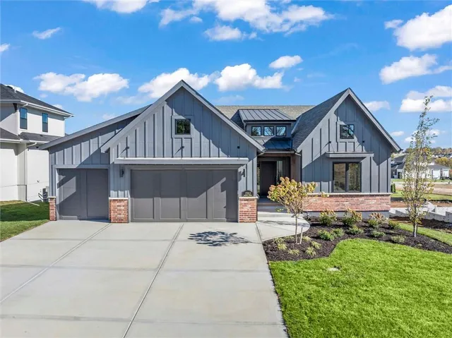 $860,800 | 17013 Parkhill Street, Overland Park, KS 66221