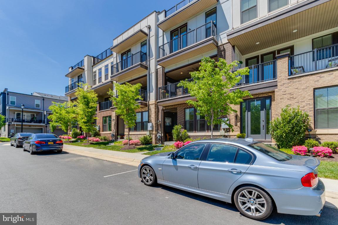 42361 Chapel Gate Terrace Brambleton, VA 20148 - Photo 4 of 54