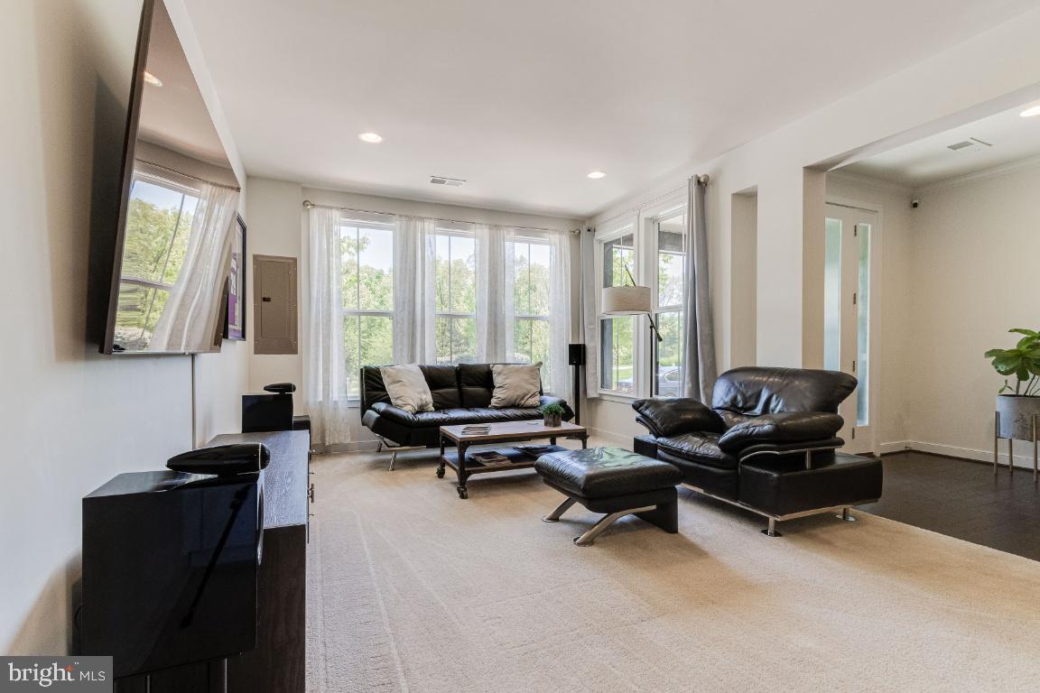 42361 Chapel Gate Terrace Brambleton, VA 20148 - Photo 7 of 54