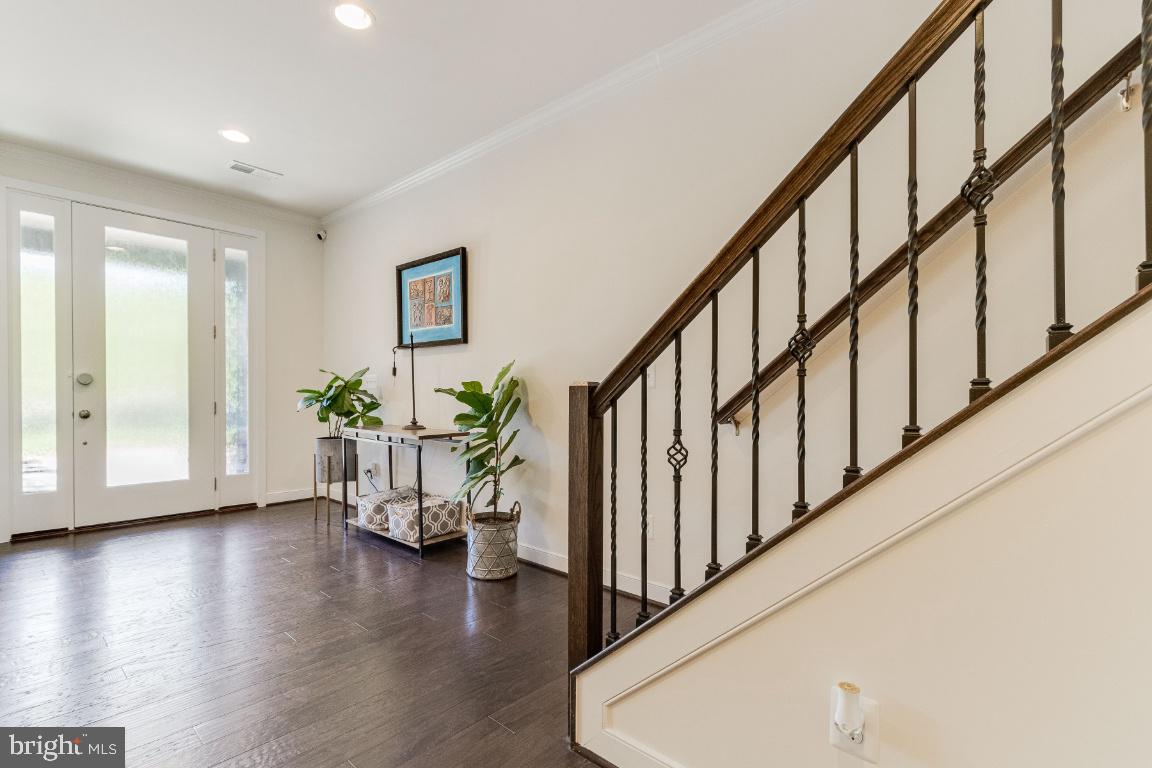 42361 Chapel Gate Terrace Brambleton, VA 20148 - Photo 9 of 54