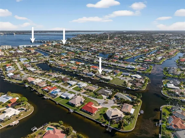 $357,000 | 523 Vía Cintia, Punta Gorda, FL 33950