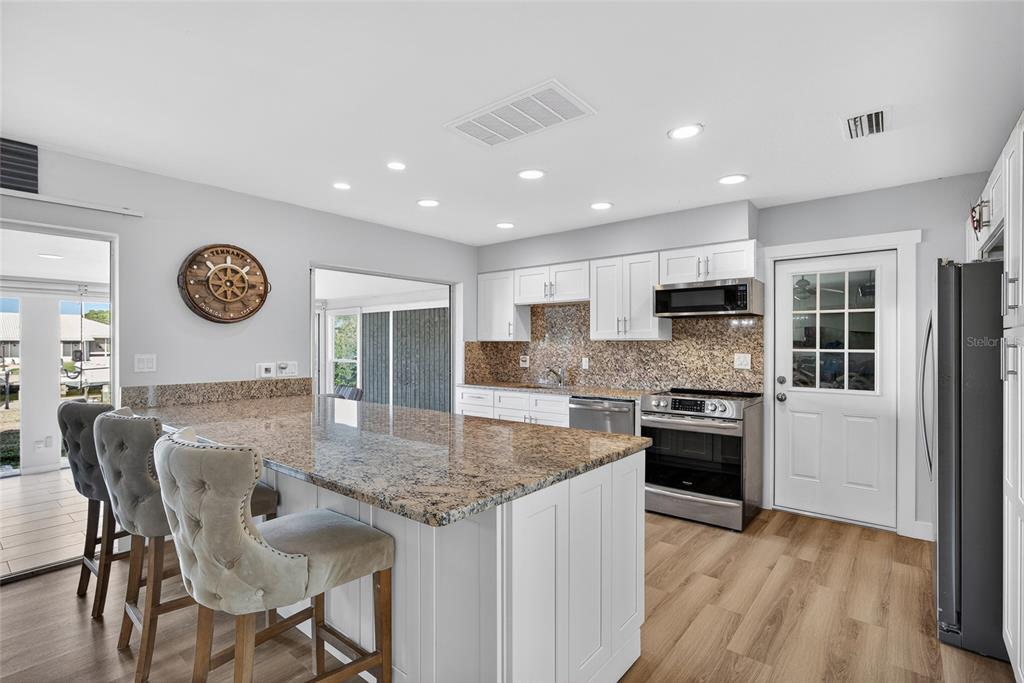 523 Vía Cintia Punta Gorda, FL 33950 - Photo 10 of 34