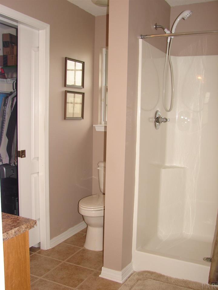 4704 Blue Ribbon Drive Milton, FL 32583 - Photo 30 of 46 W/Walk-in-closet