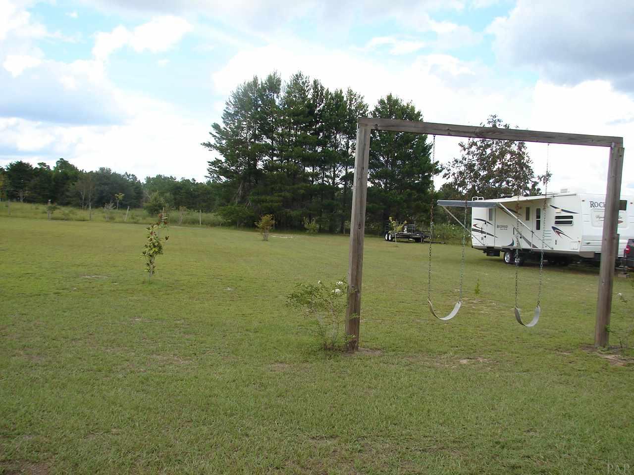 4704 Blue Ribbon Drive Milton, FL 32583 - Photo 40 of 46 Gallery Image 40