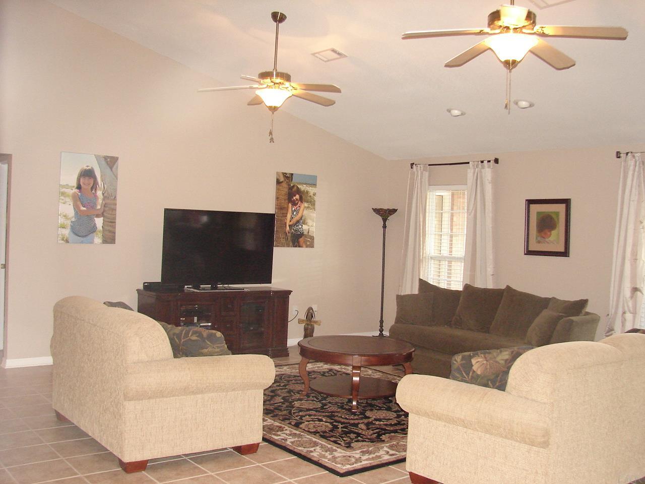 4704 Blue Ribbon Drive Milton, FL 32583 - Photo 7 of 46 Gallery Image 7