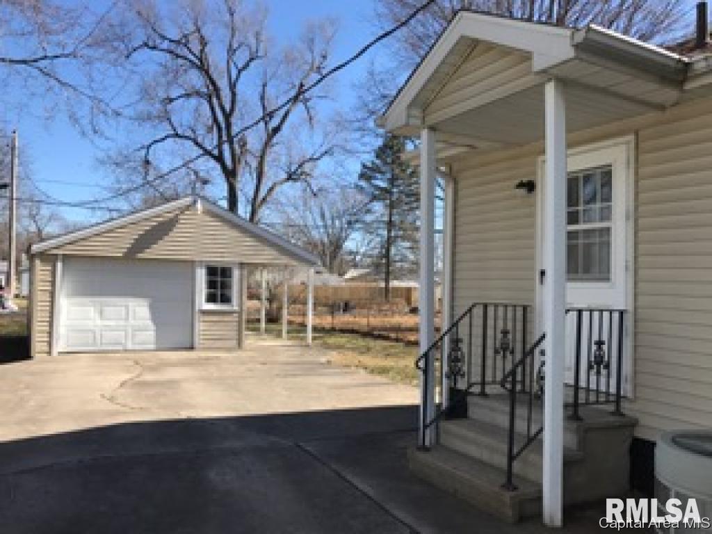 1716 North 19th Street Springfield, IL 62702 - Photo 3 of 11