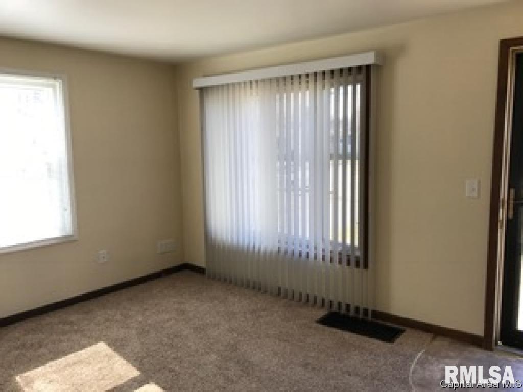 1716 North 19th Street Springfield, IL 62702 - Photo 4 of 11