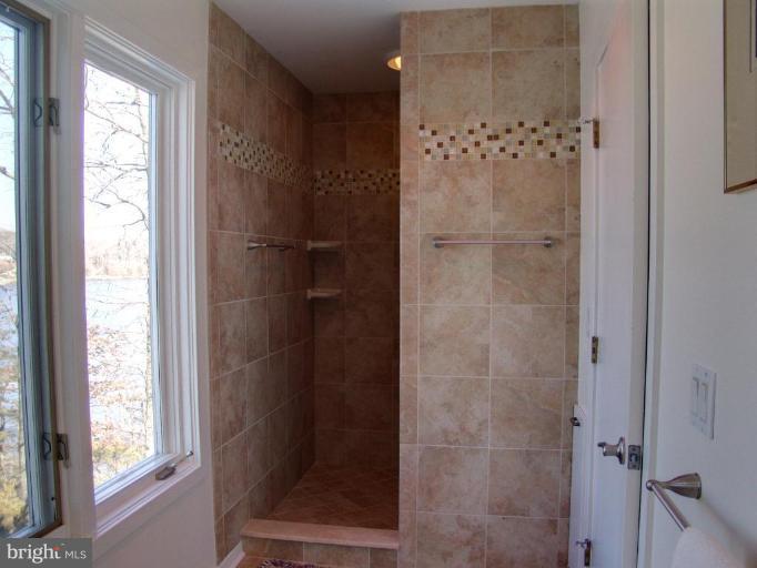 572 Laurel Road Riva, MD 21140 - Photo 16 of 30 Master Bath #2