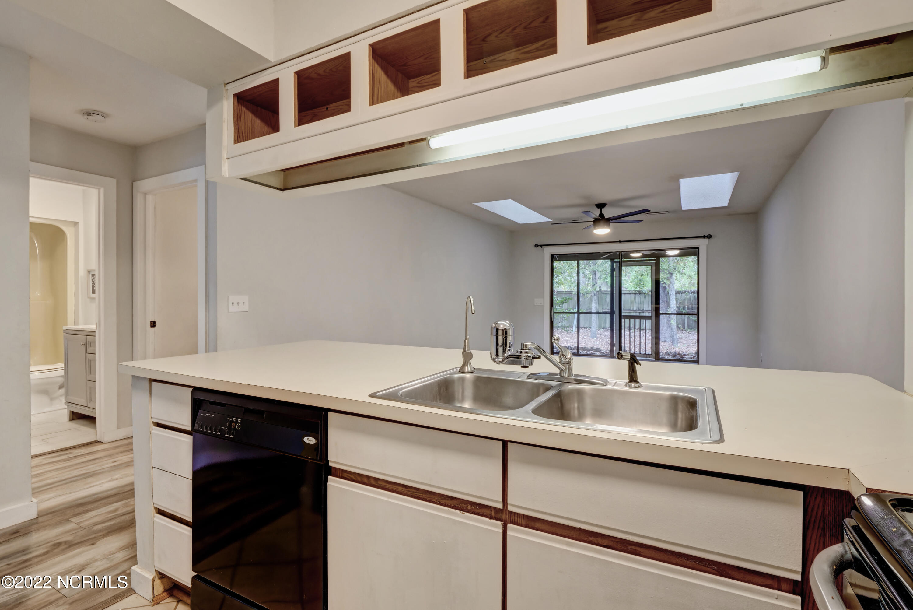 1507 Military Cutoff Road, Unit 130 Wilmington, NC 28403 - Photo 11 of 34 P3311363_4_5_6_7_8_9