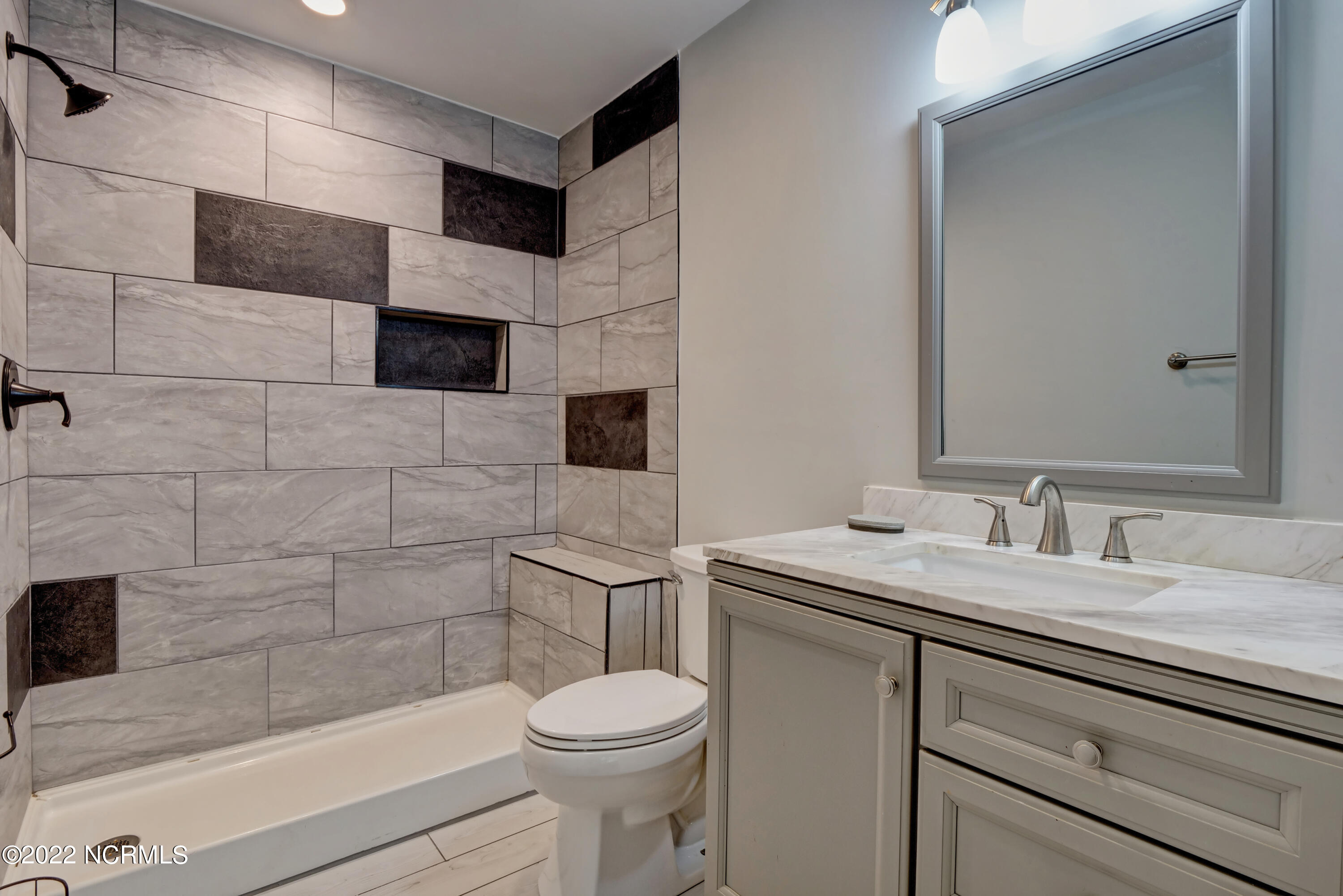 1507 Military Cutoff Road, Unit 130 Wilmington, NC 28403 - Photo 31 of 34 P3311566_67_68_69_70_71_72