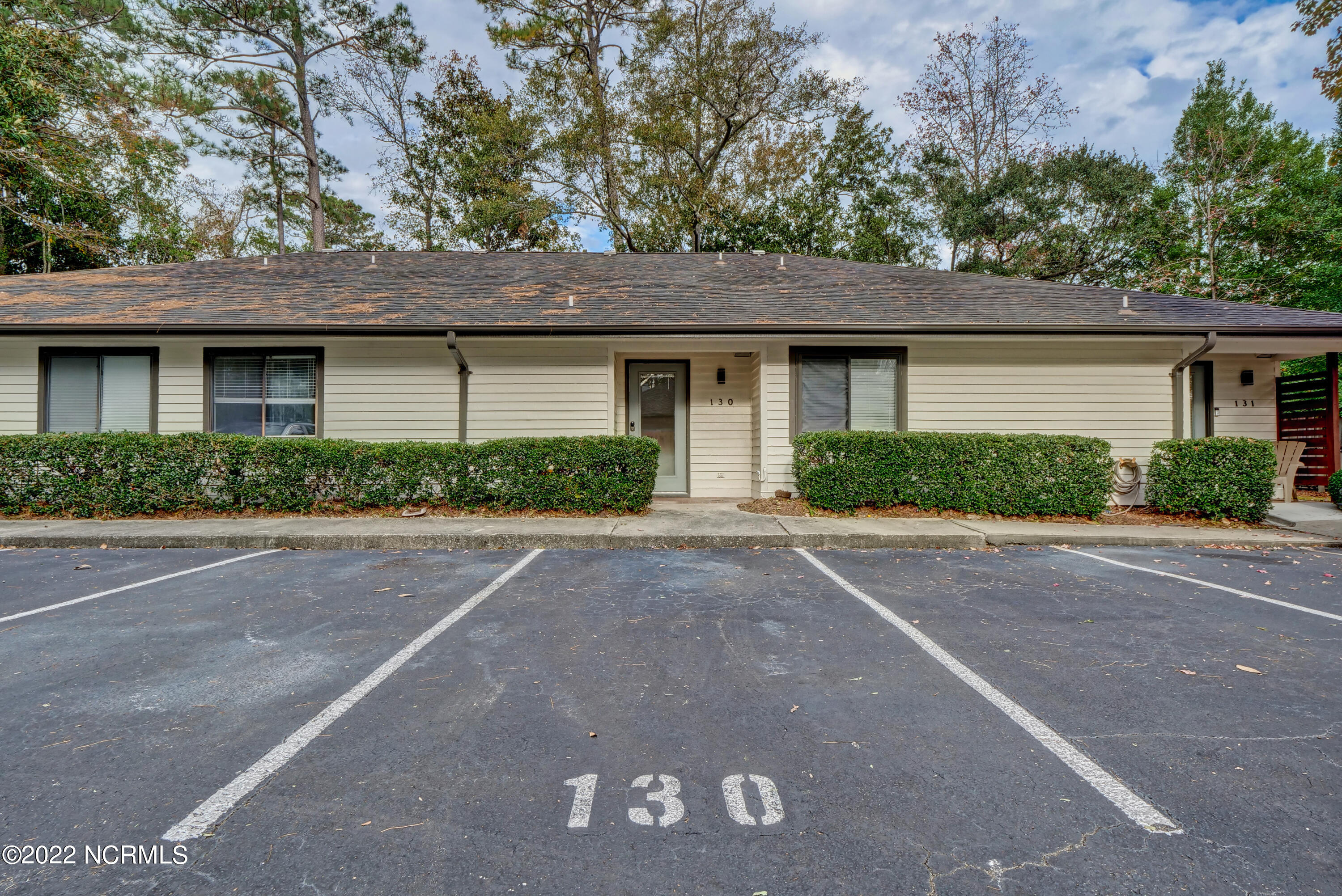 1507 Military Cutoff Road, Unit 130 Wilmington, NC 28403 - Photo 4 of 34 P3311279_80_81_82_83_84_85