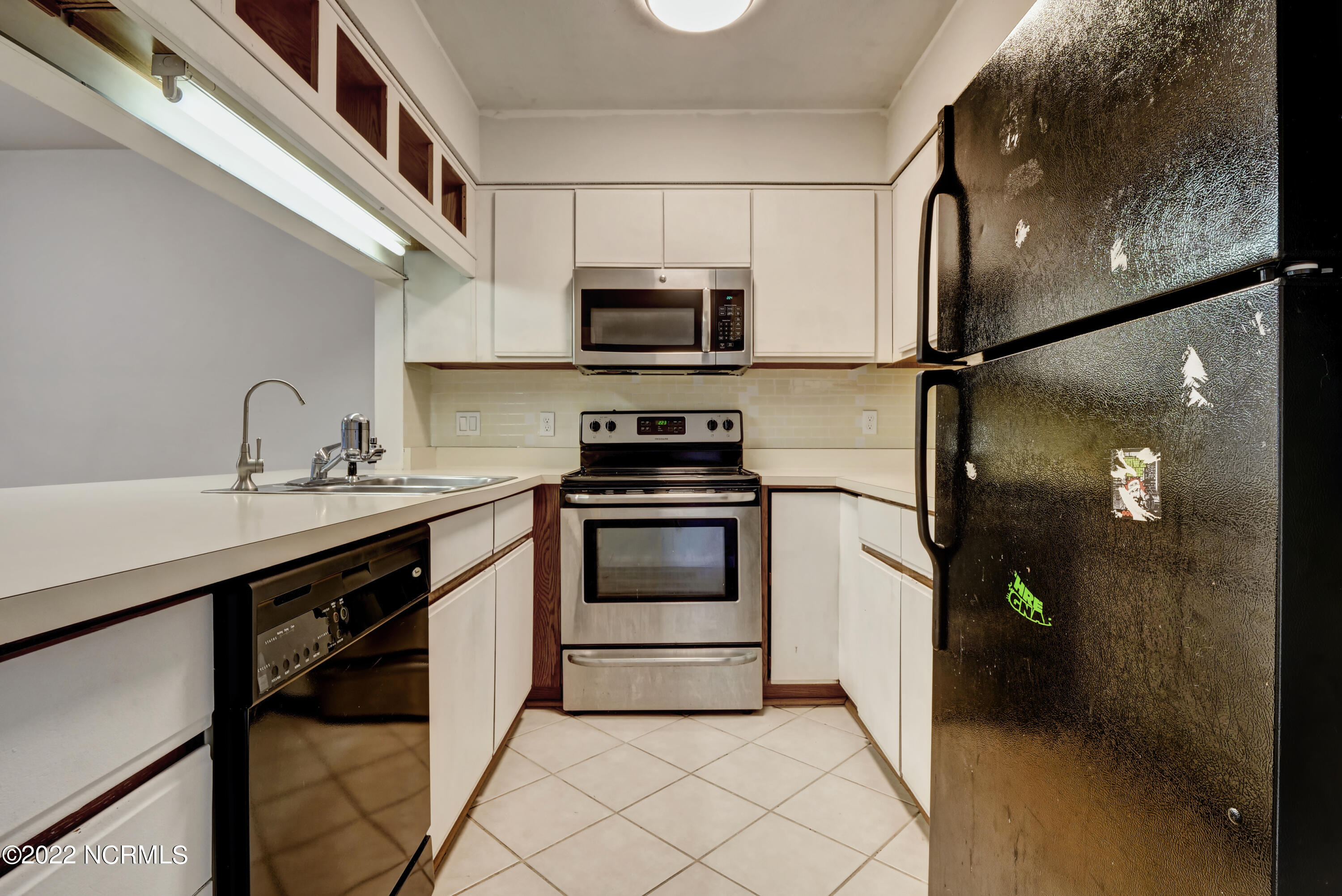 1507 Military Cutoff Road, Unit 130 Wilmington, NC 28403 - Photo 10 of 34 P3311356_57_58_59_60_61_62