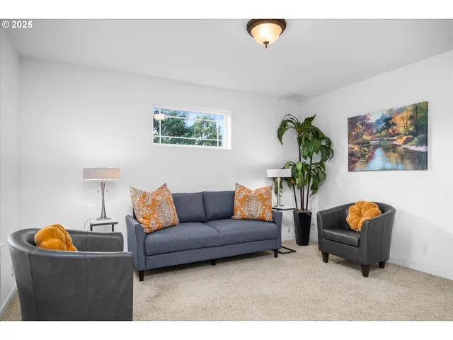 $349,000 | 48489 Hiland Ranch Drive, Oakridge, OR 97463