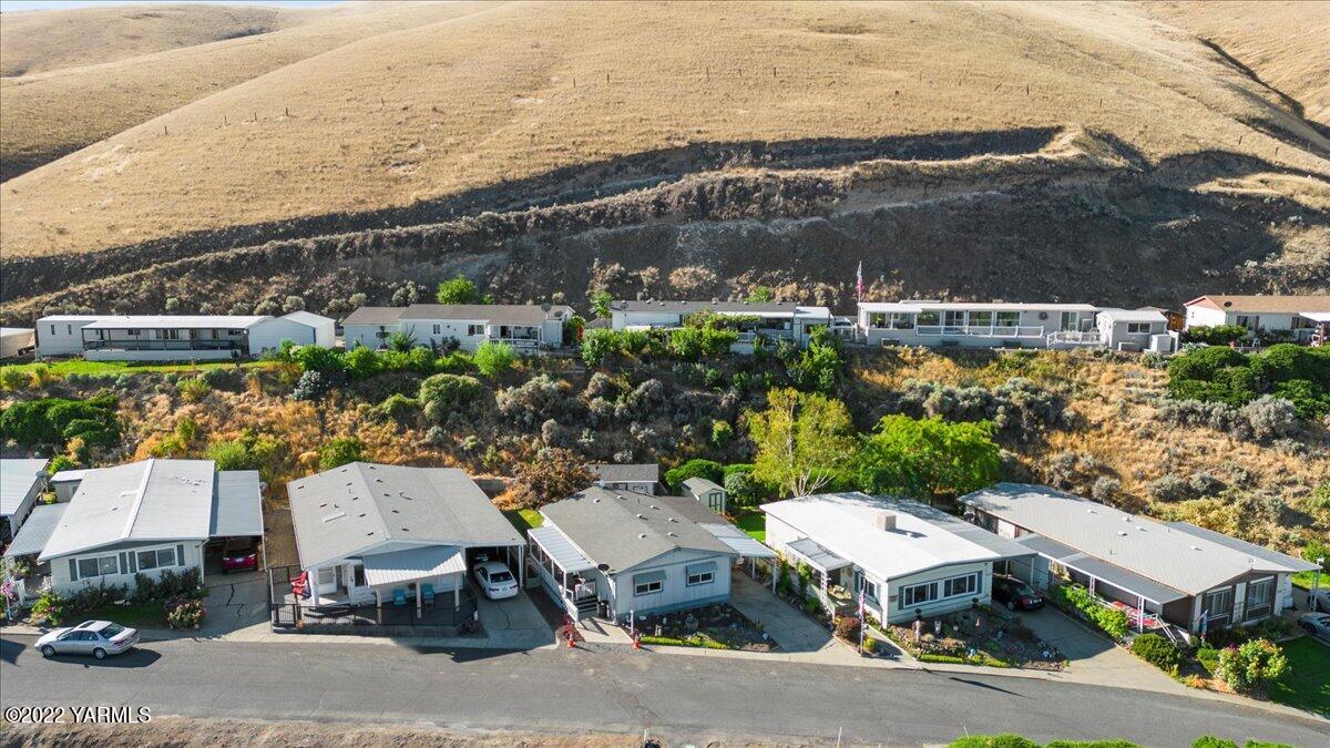 300 Alps Road, Unit 1008 Moxee, WA 98936 - Photo 20 of 22 an aerial view of a city