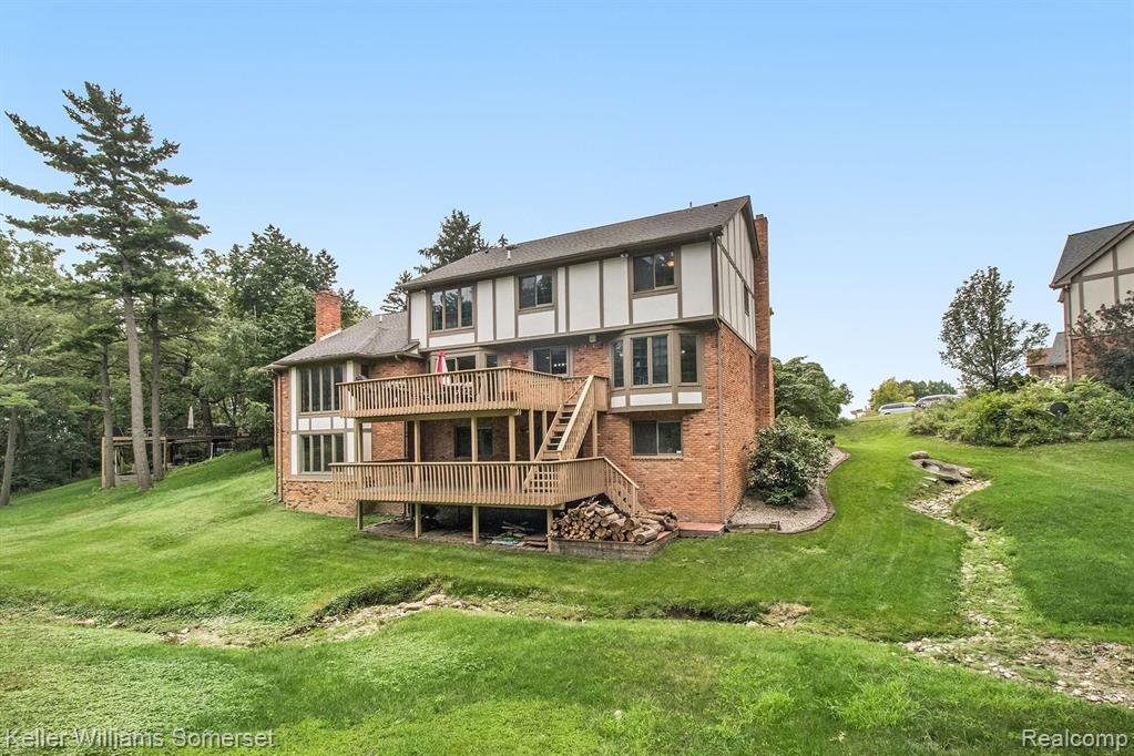 1856 Bromley Lane Rochester Hills, MI 48306 - Photo 32 of 41