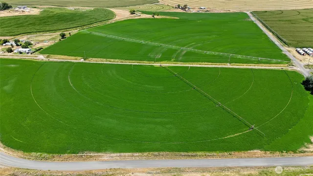 a view of a tennis court