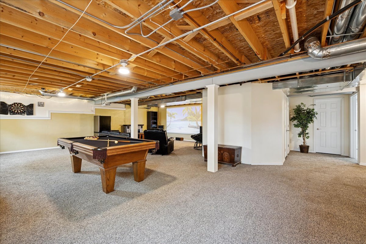 2681 Braeburn Way Woodstock, IL 60098 - Photo 25 of 41 a room with furniture