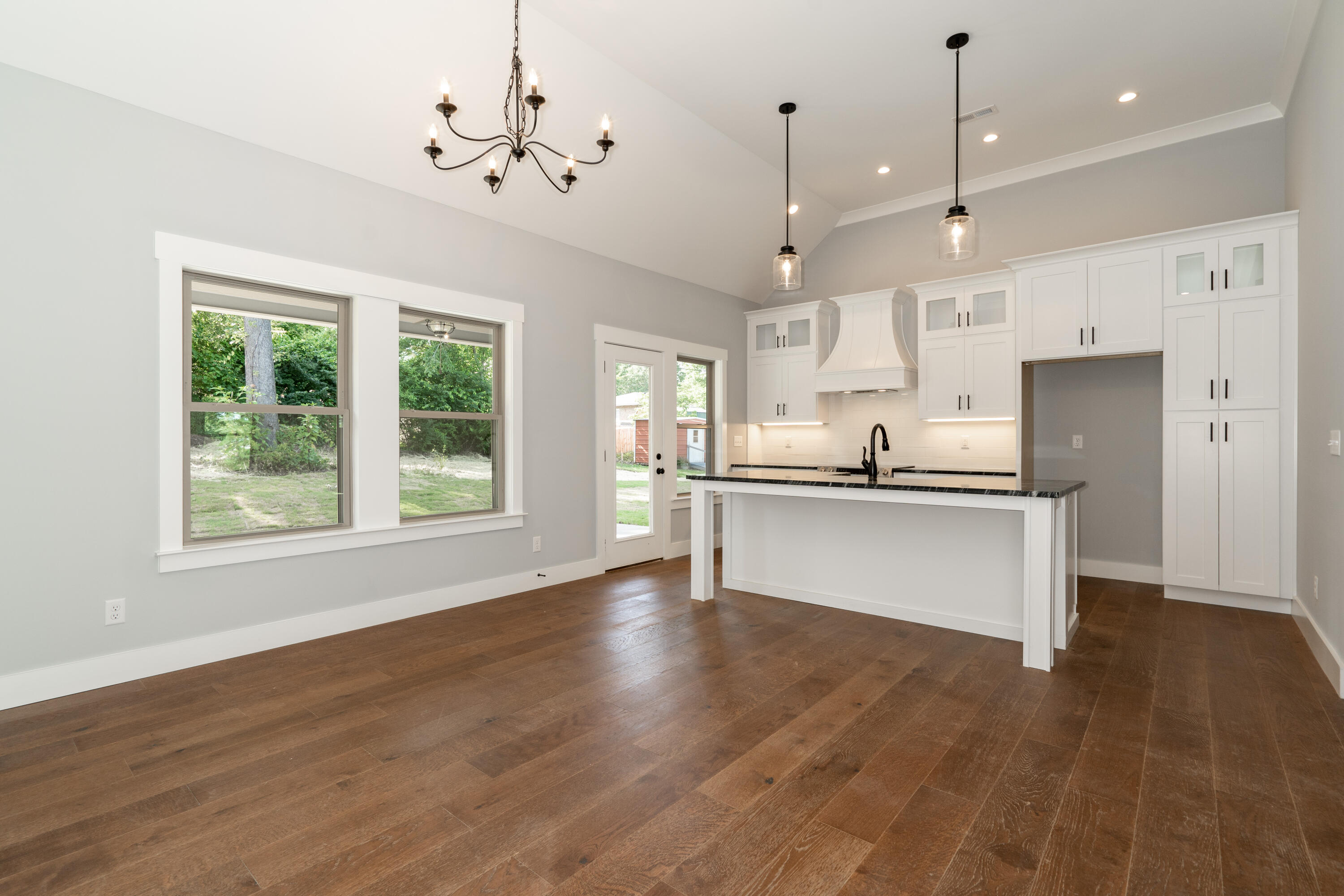 1711 Clayton Drive Chattanooga, TN 37421 - Photo 15 of 41 Kitchen:Dining