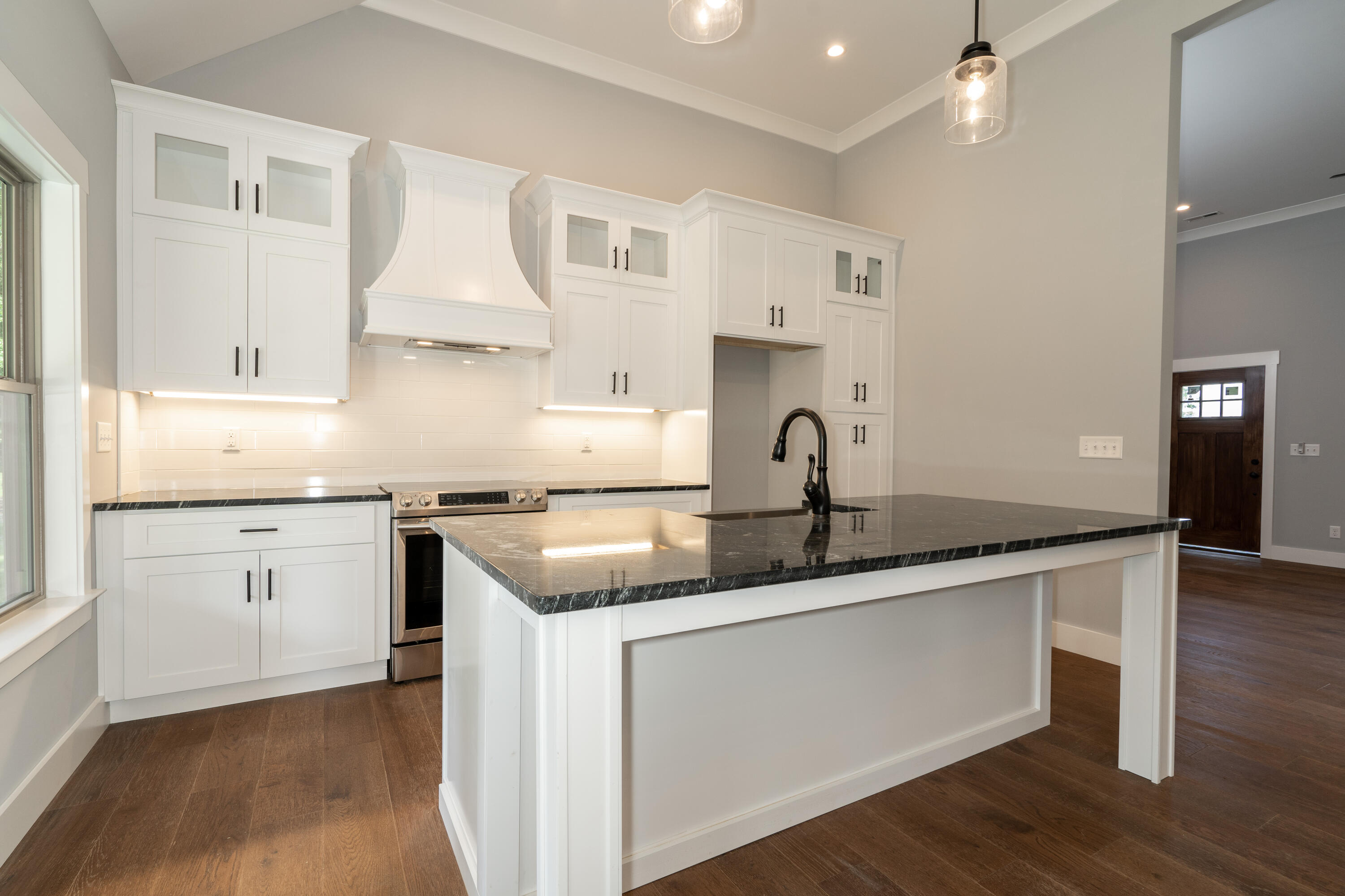 1711 Clayton Drive Chattanooga, TN 37421 - Photo 17 of 41 Kitchen 1