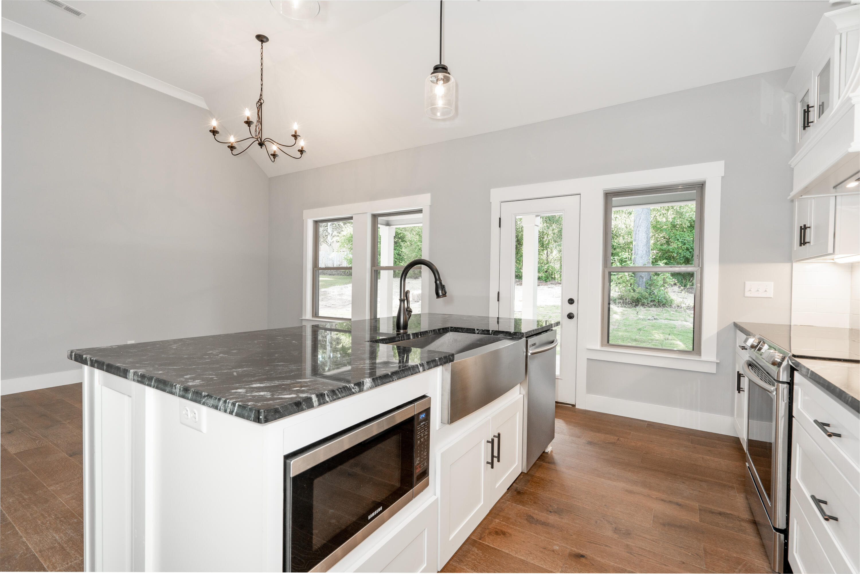 1711 Clayton Drive Chattanooga, TN 37421 - Photo 19 of 41 Kitchen 3
