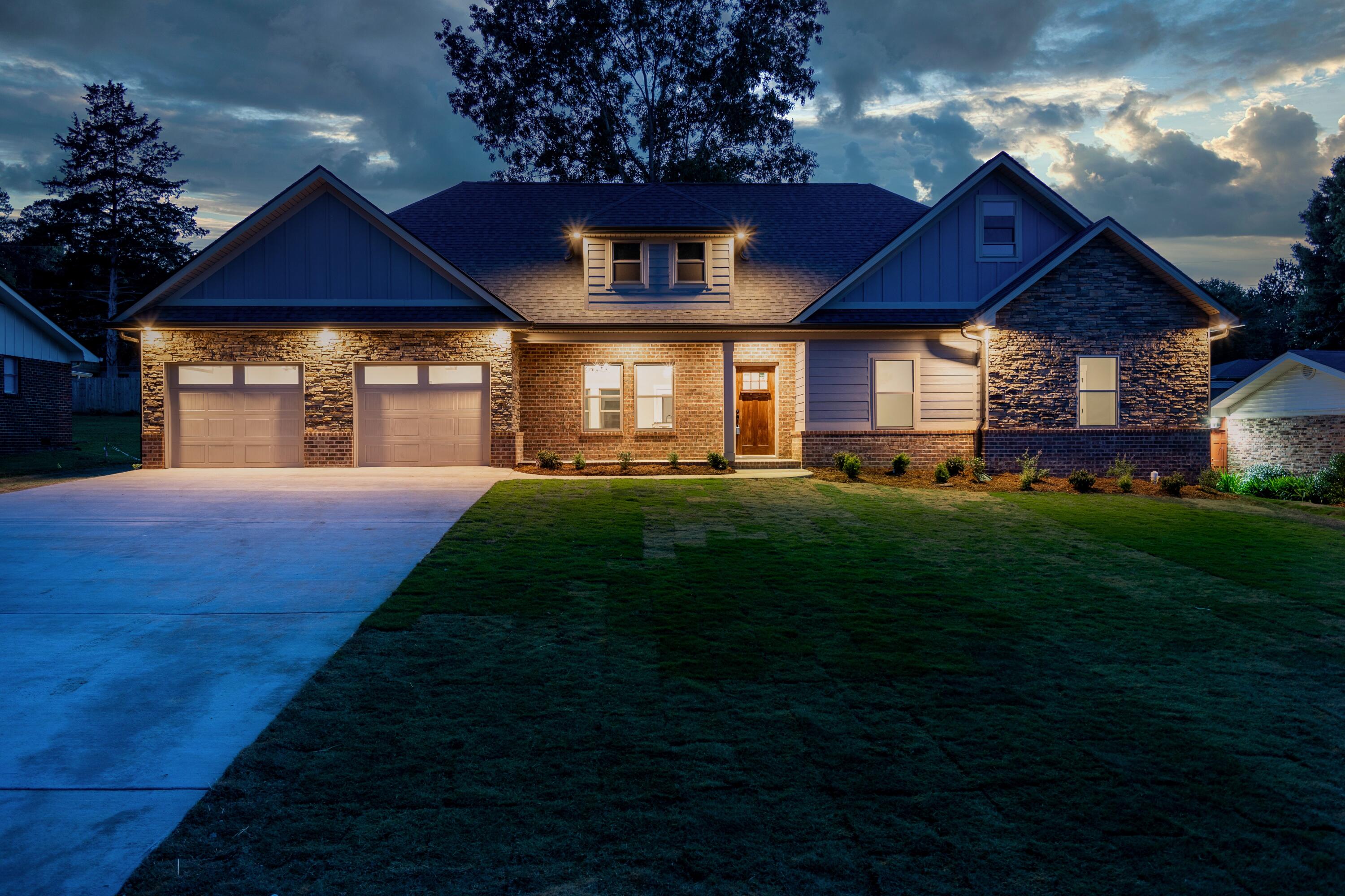 1711 Clayton Drive Chattanooga, TN 37421 - Photo 4 of 41 Front 8