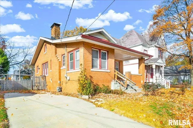 $89,900 | 2635 North Peoria Avenue, Peoria, IL 61603