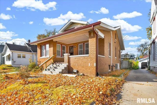 $89,900 | 2635 North Peoria Avenue, Peoria, IL 61603