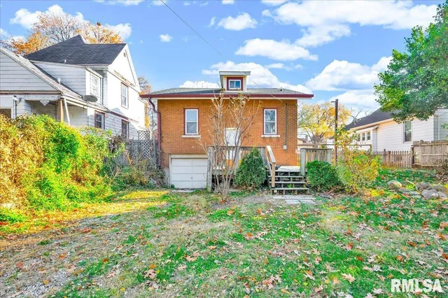 $89,900 | 2635 North Peoria Avenue, Peoria, IL 61603