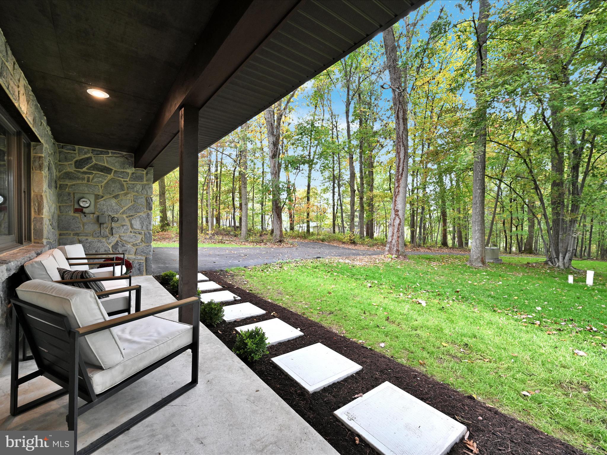360 Yummerdall Road Lititz, PA 17543 - Photo 4 of 47 Exterior Front View Out