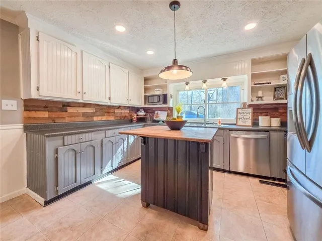 $425,000 | 397 Lindsey Chapel Road, Cedartown, GA 30125