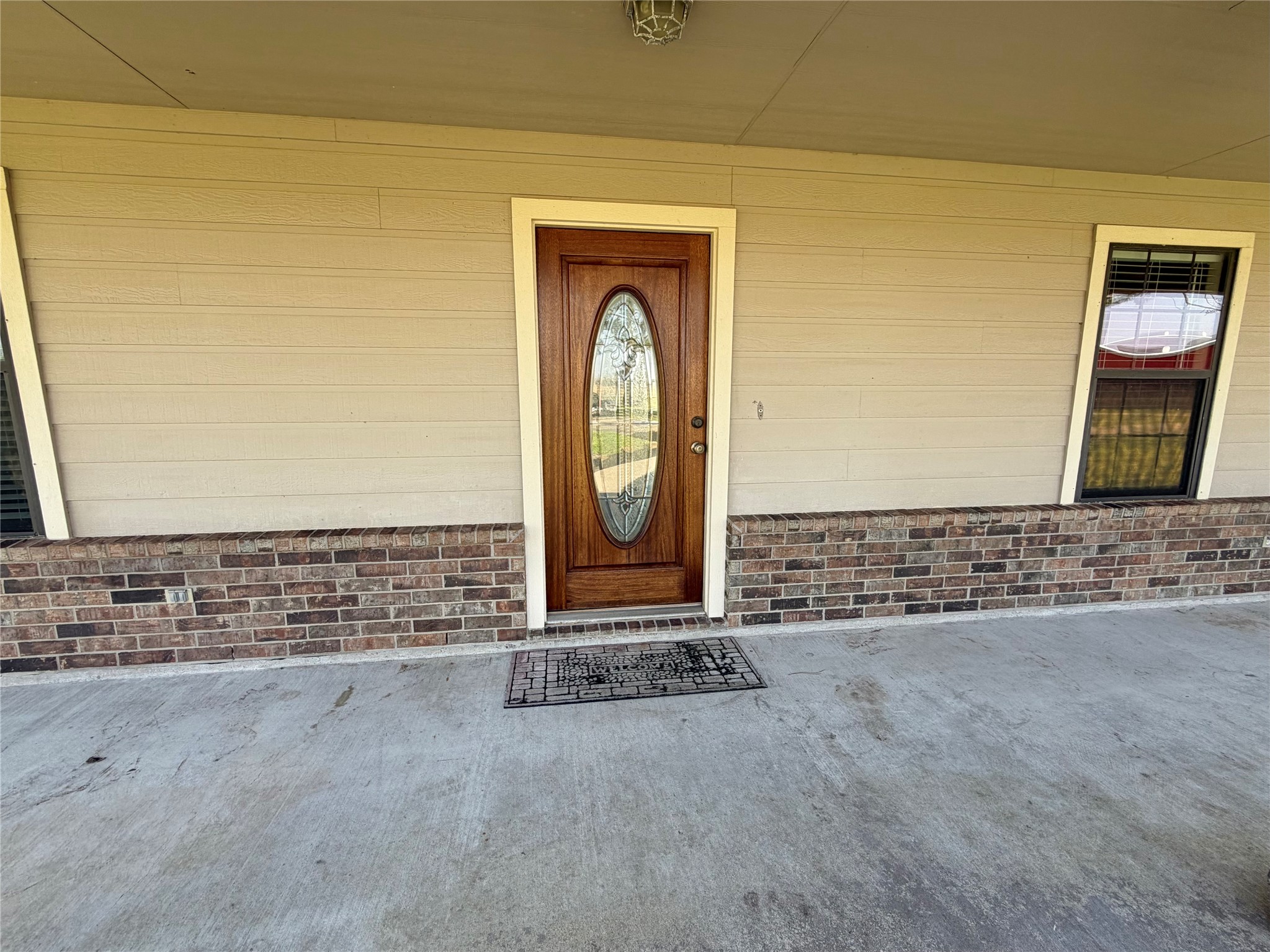 15903 County Road 621 Angleton, TX 77515 - Photo 5 of 33 a view of entryway with a front door