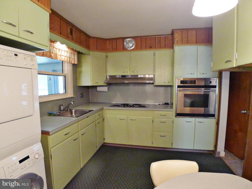 444 Adamstown Road Adamstown, PA 19501 - Photo 4 of 24 Gallery Image 4