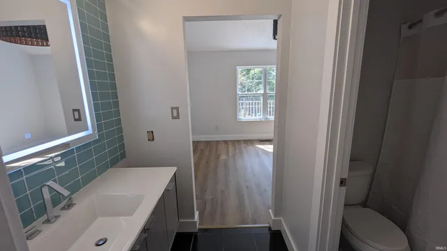 $2,275 | 432 East Laurelwood Drive, Bloomington, IN 47401