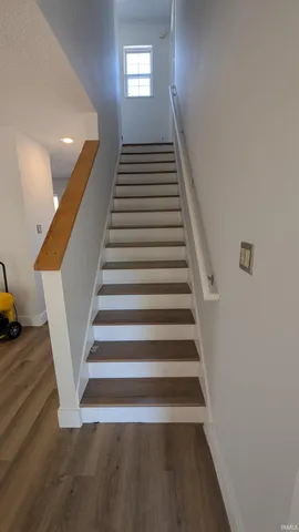 $2,275 | 432 East Laurelwood Drive, Bloomington, IN 47401