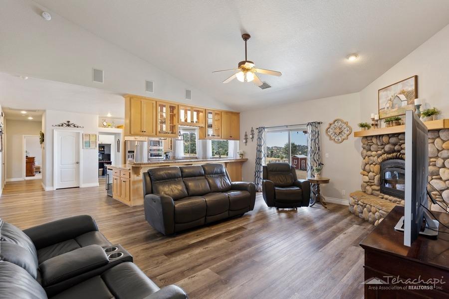 18865 Arosa Road Tehachapi, CA 93561 - Photo 20 of 83 Gallery Image 20