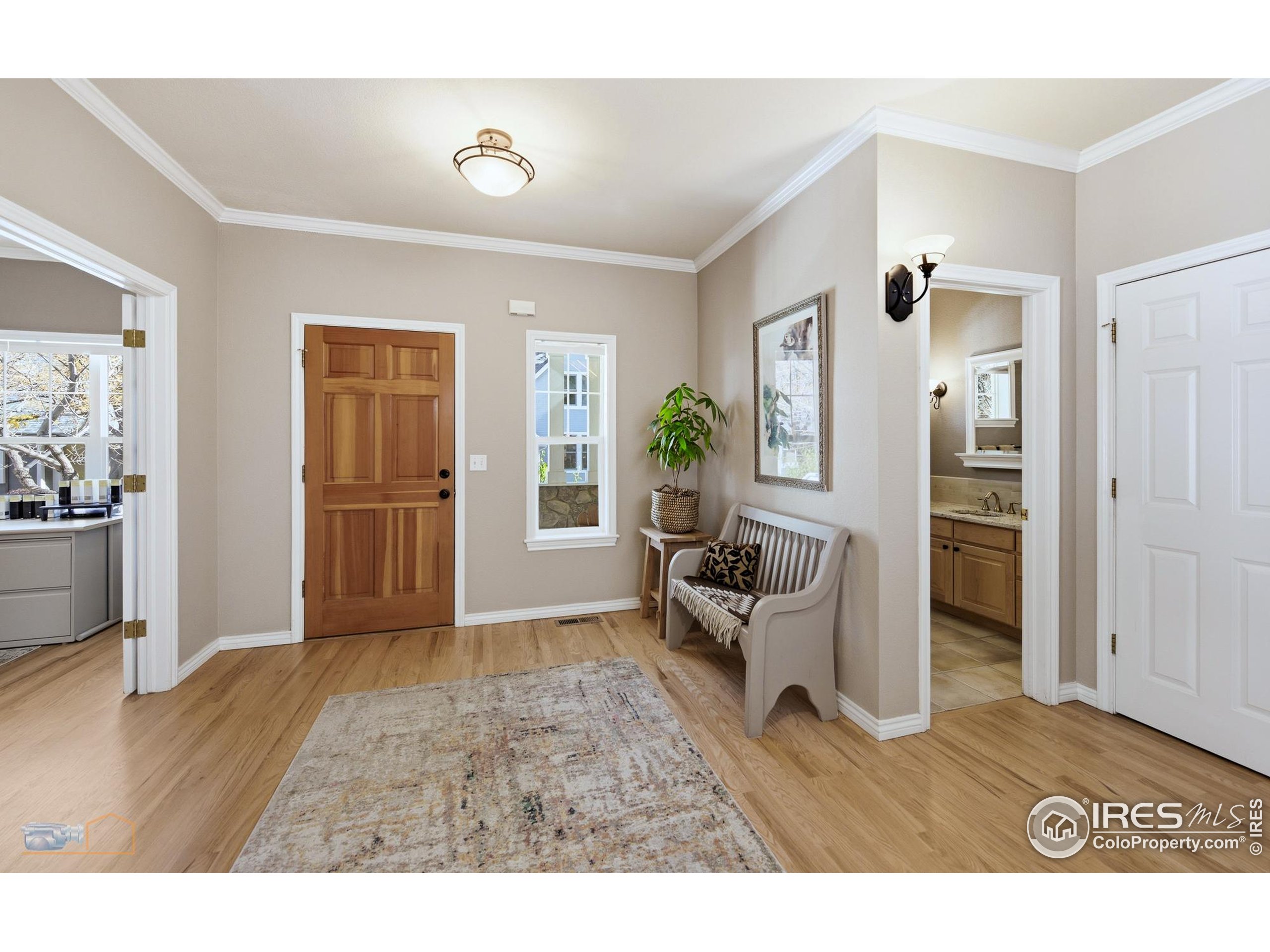 4921 Fountain Street Boulder, CO 80304 - Photo 17 of 50 a living room with furniture and a area