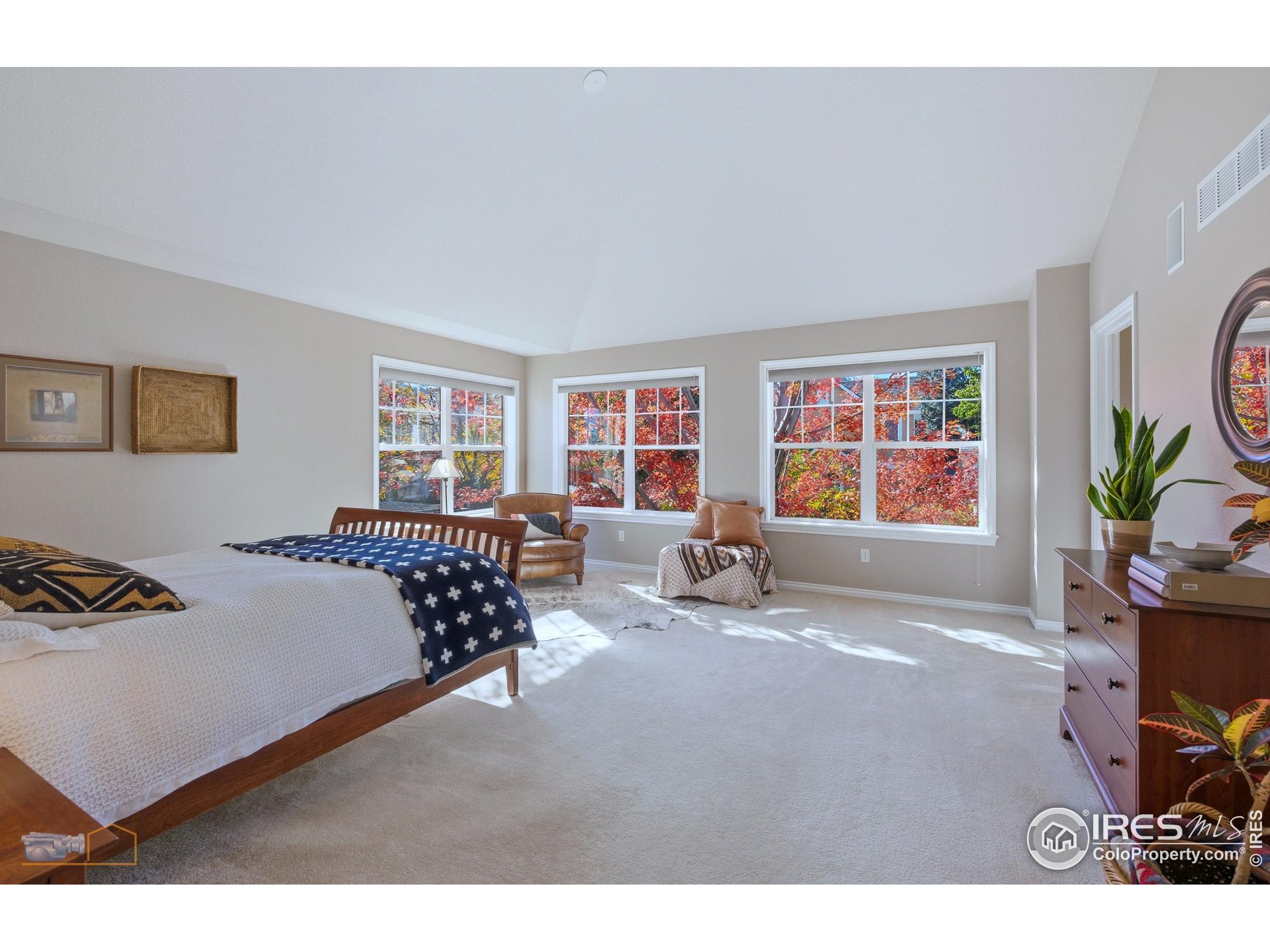 4921 Fountain Street Boulder, CO 80304 - Photo 18 of 50 a bedroom with furniture and a window