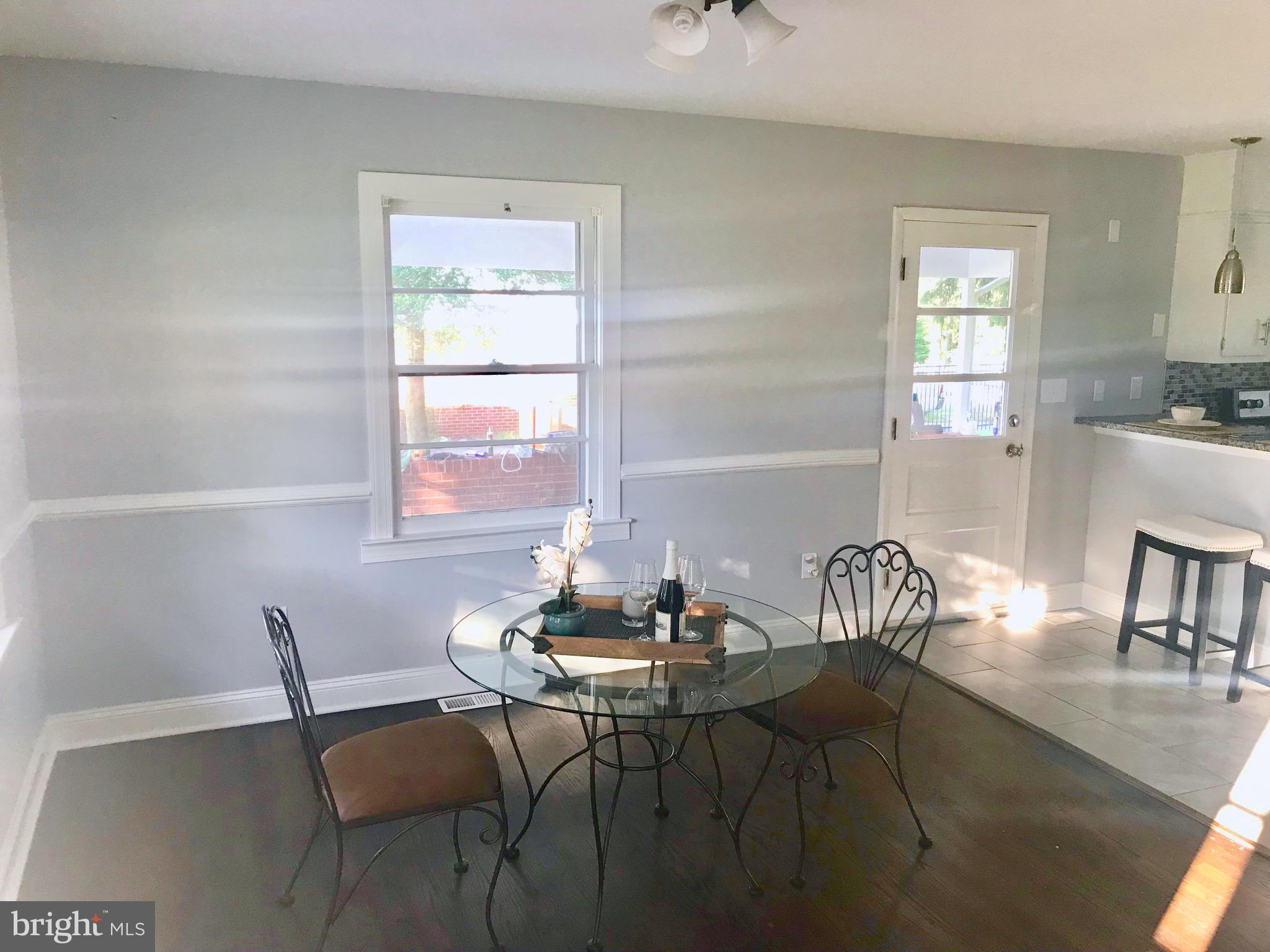 27129 Ridge Road Damascus, MD 20872 - Photo 7 of 29 DINNING ROOM