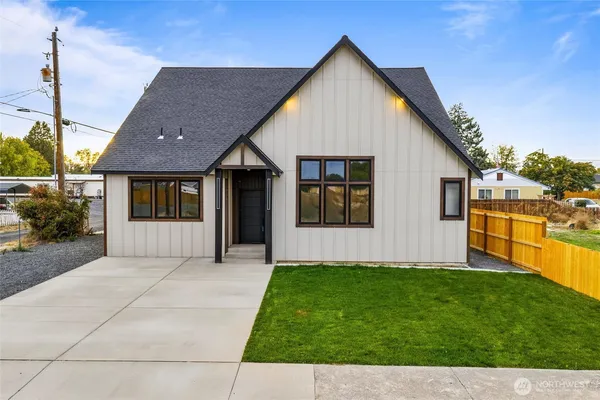 $399,000 | 315 Buttercup Street South, Soap Lake, WA 98851