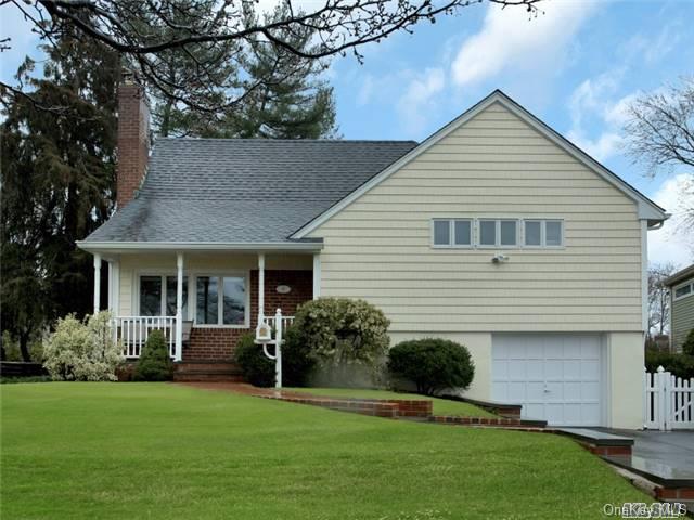 5 Andover Road Port Washington, NY 11050 - Photo 1 of 1