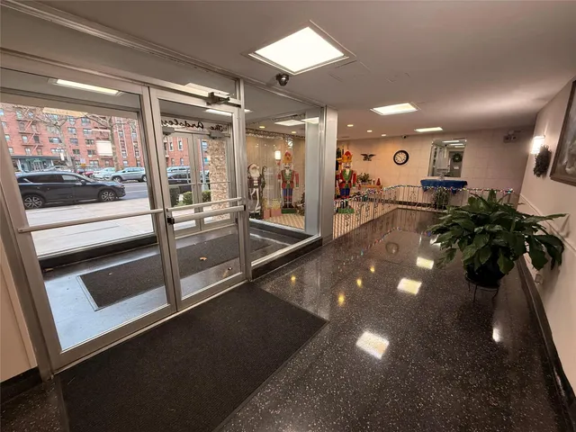 $260,000 | 153-25 88th Street, Unit 1K | Lindenwood