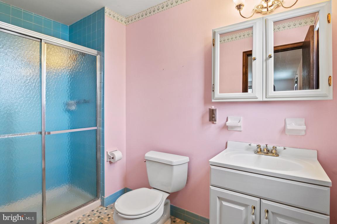 29 Holly Hill Road Richboro, PA 18954 - Photo 26 of 40 a bathroom with a sink toilet and shower