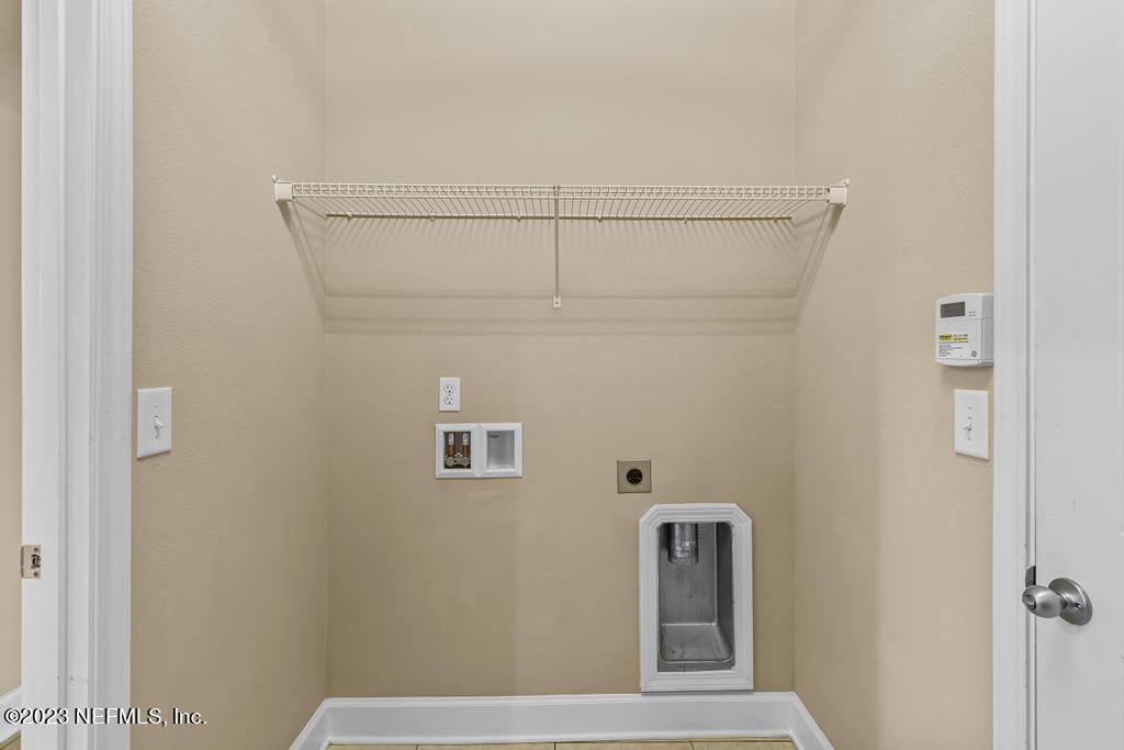 126 Arabian Court St. Augustine, FL 32095 - Photo 44 of 62 a view of a hallway with closet