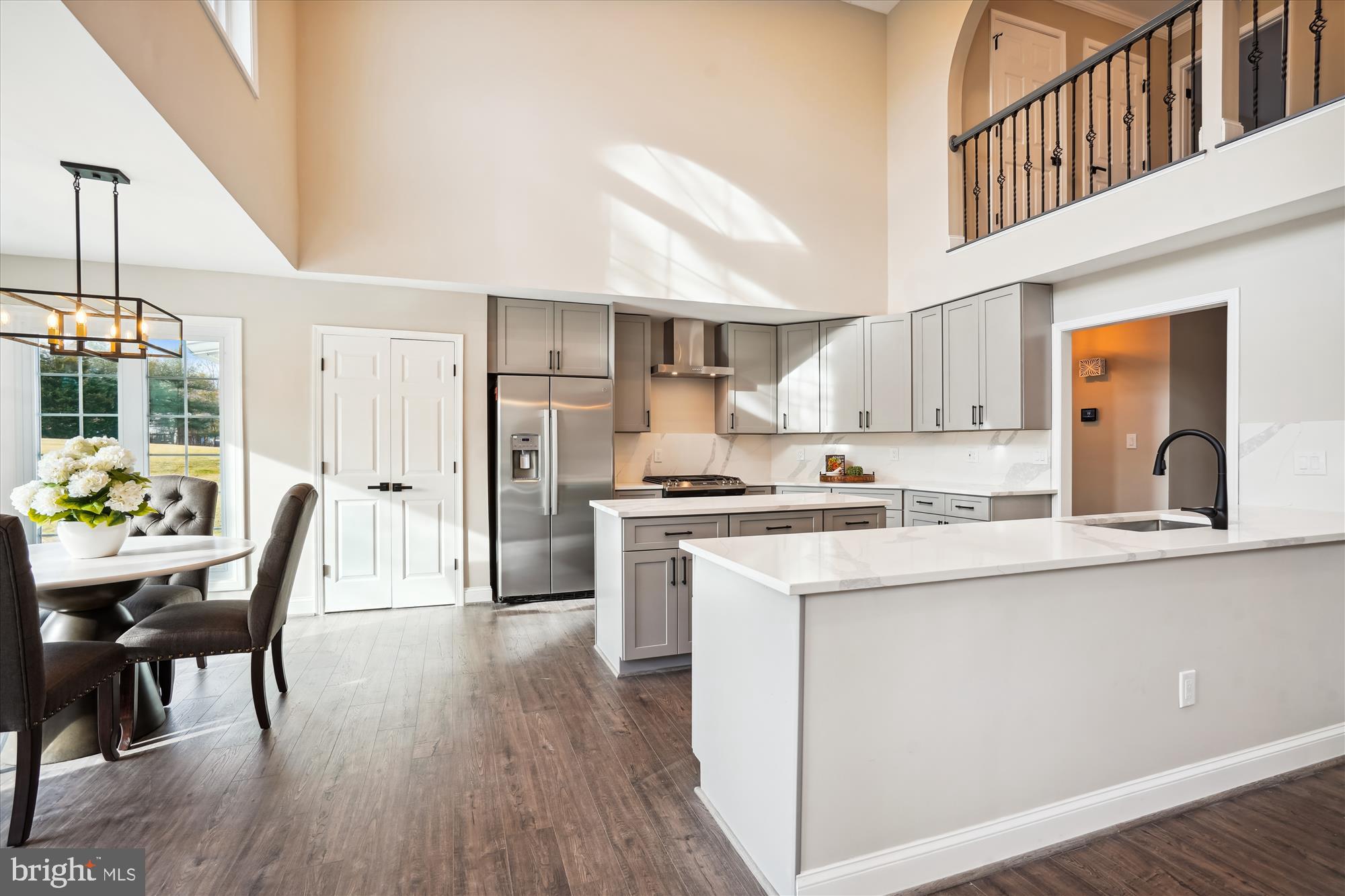 8312 Ivy Green Road Fairfax Station, VA 22039 - Photo 12 of 103 Kitchen with Gas cooking!