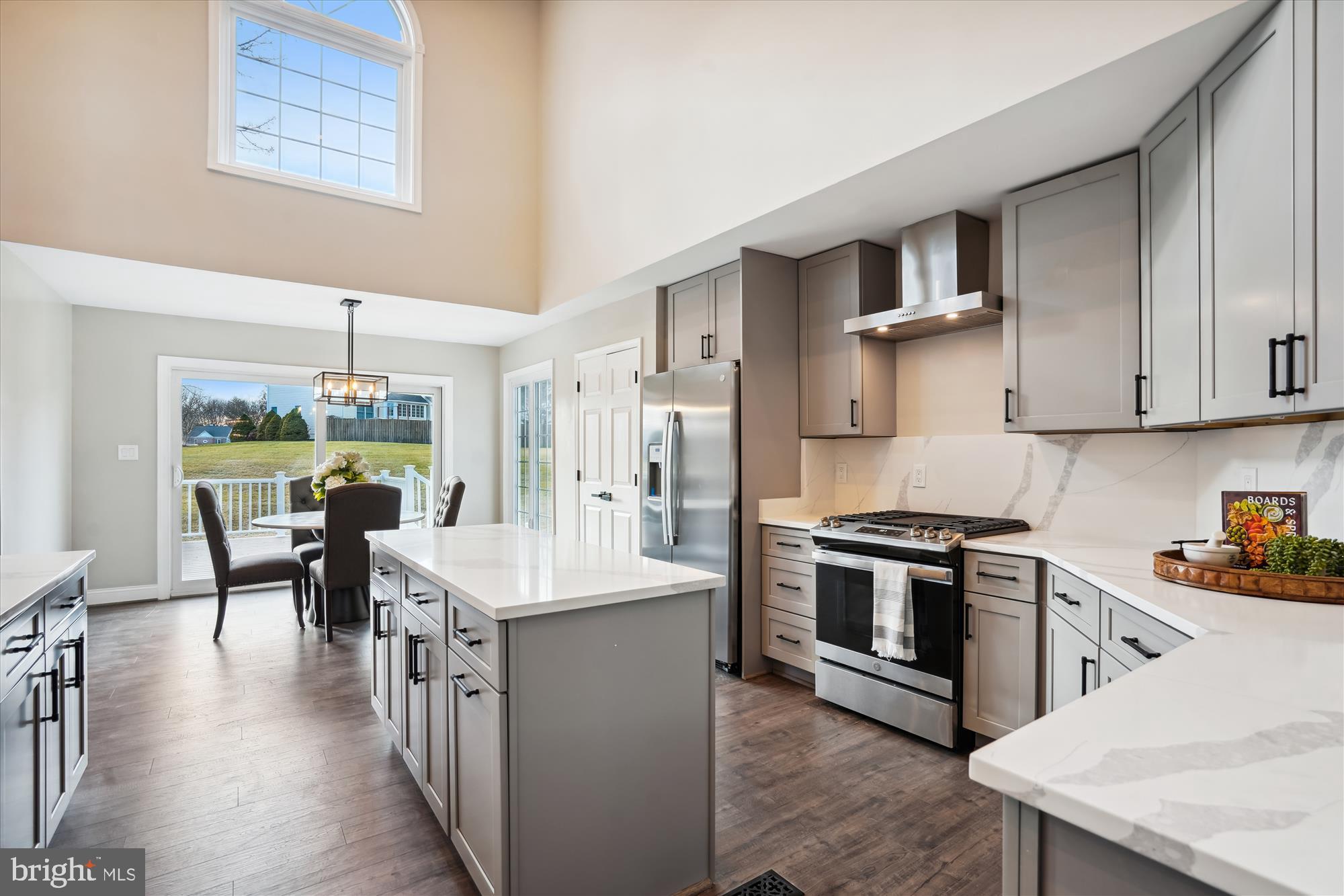 8312 Ivy Green Road Fairfax Station, VA 22039 - Photo 13 of 103 Kitchen with stainless steel appliances