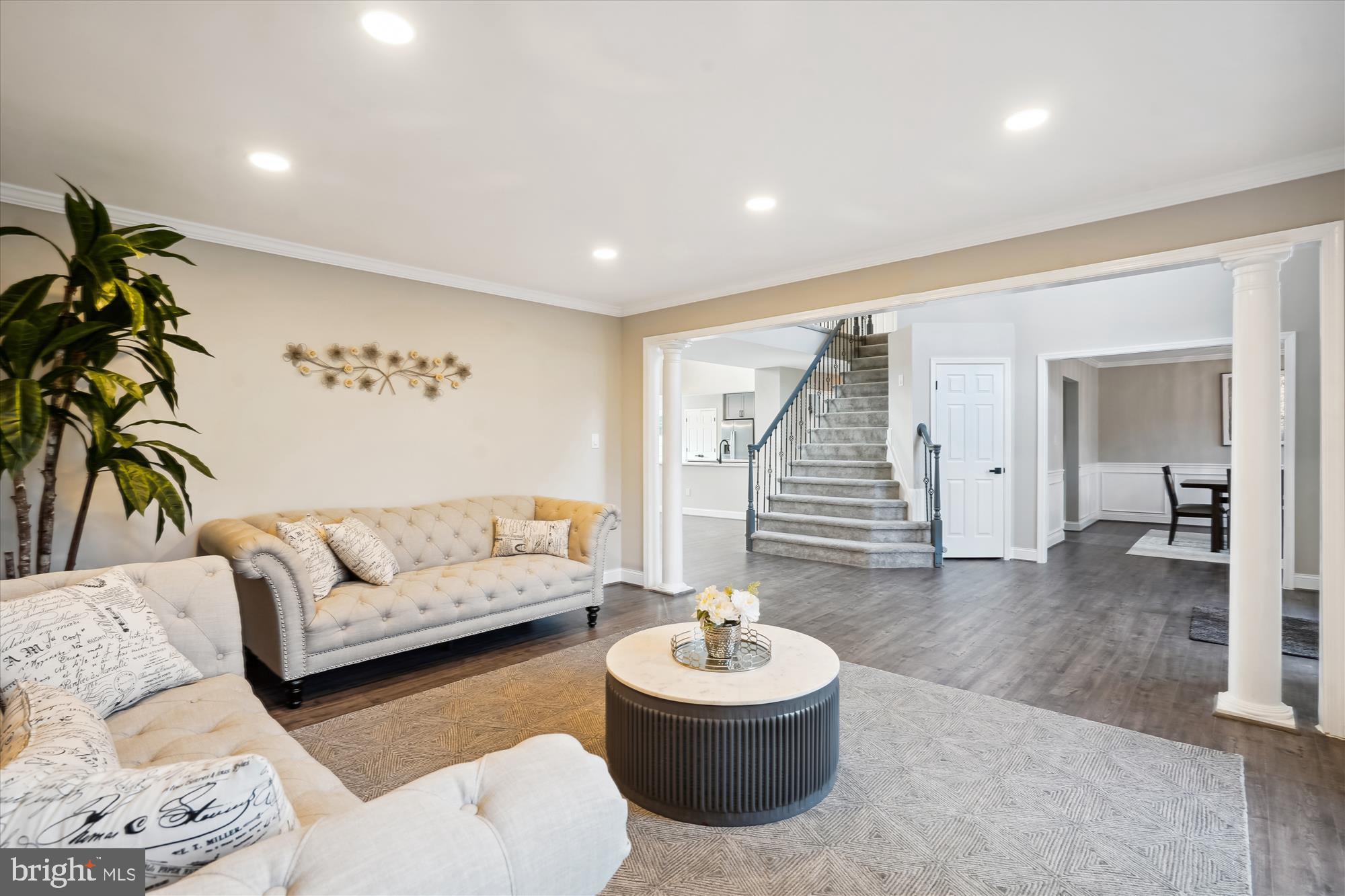 8312 Ivy Green Road Fairfax Station, VA 22039 - Photo 17 of 103 living room
