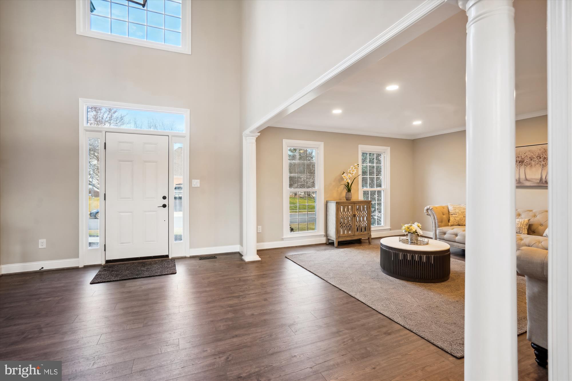 8312 Ivy Green Road Fairfax Station, VA 22039 - Photo 5 of 103 Grand Entrance - Foyer