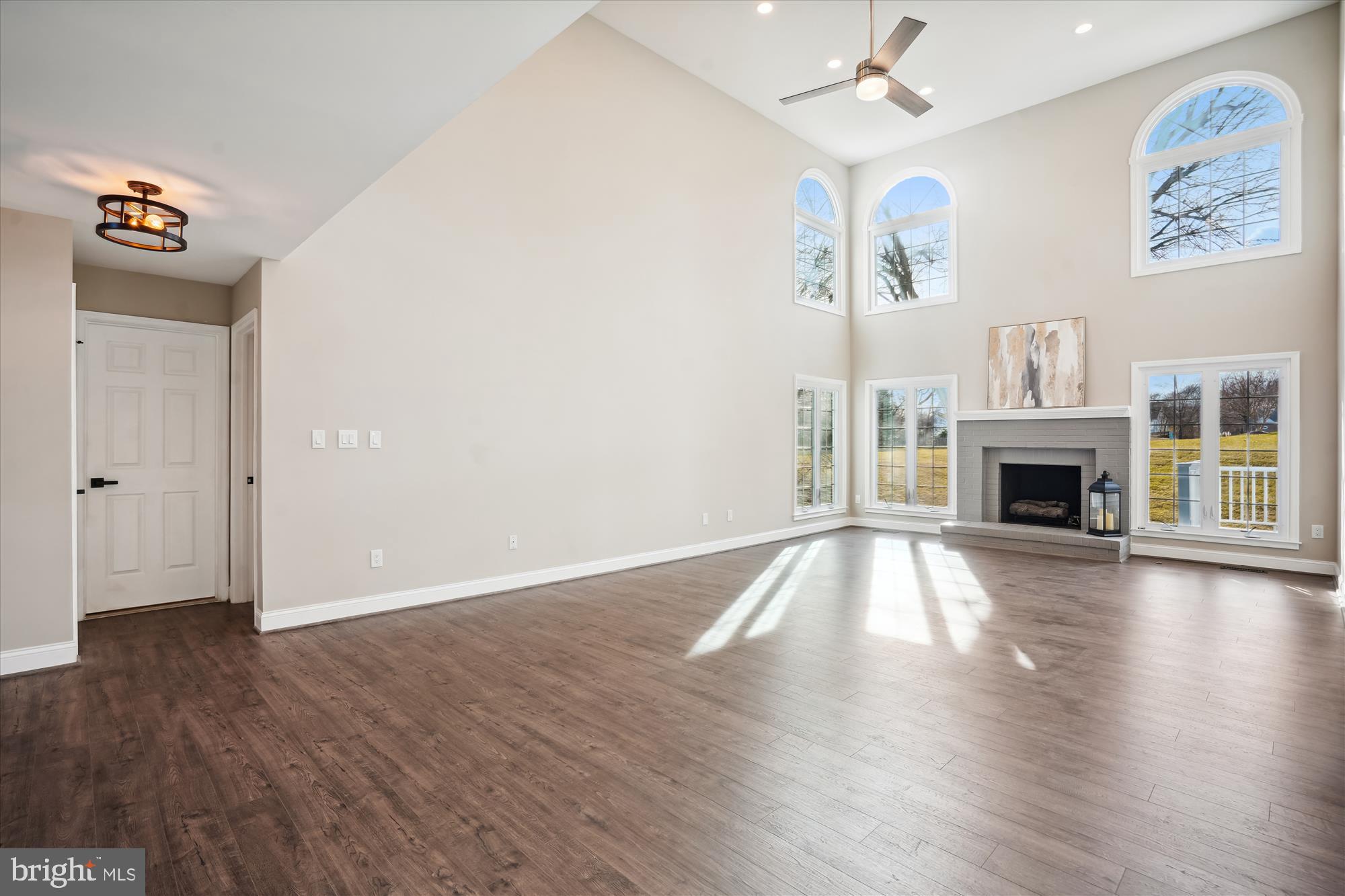 8312 Ivy Green Road Fairfax Station, VA 22039 - Photo 7 of 103 Family Room