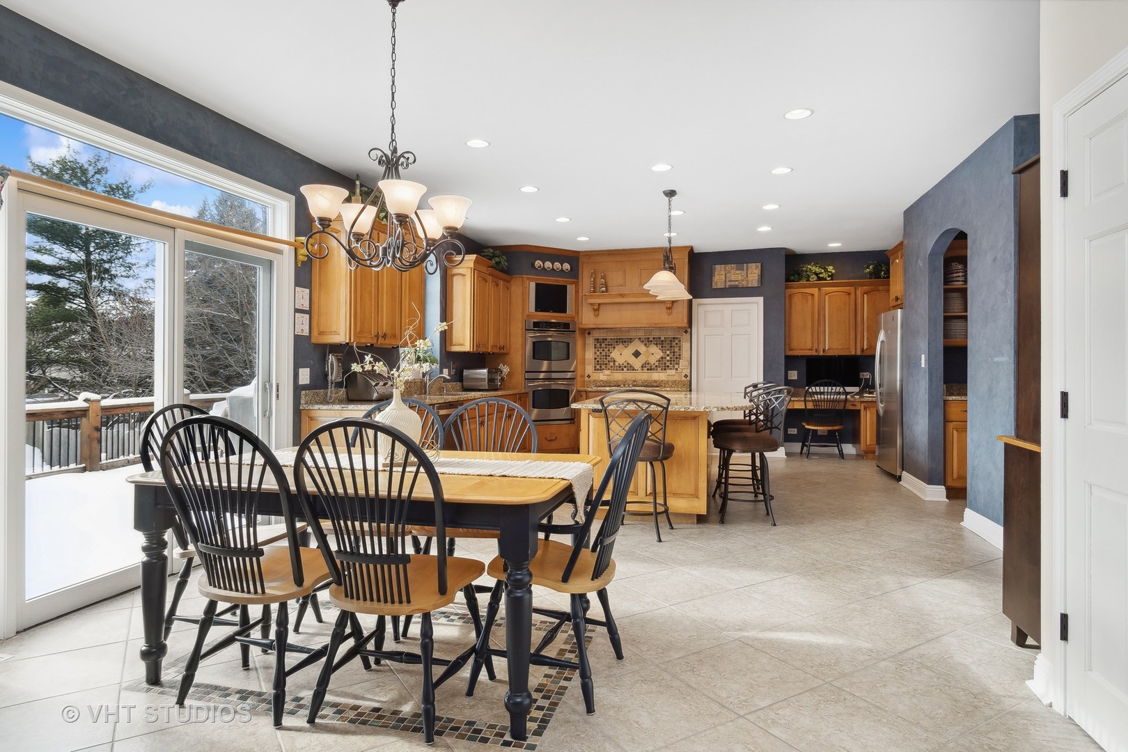 2332 Wild Timothy Road Naperville, IL 60564 - Photo 11 of 41 Gallery Image 11