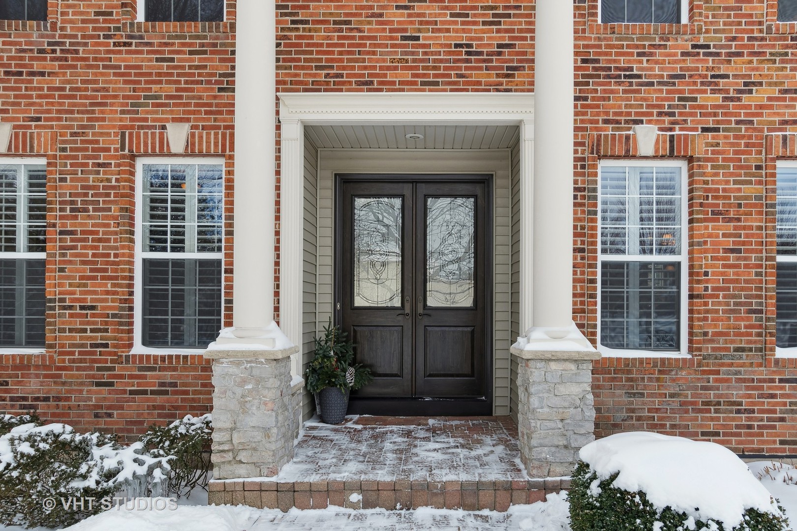 2332 Wild Timothy Road Naperville, IL 60564 - Photo 3 of 41 Gallery Image 3